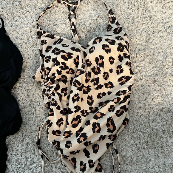 3 swim suits leopard one pieces - Picture 4 of 4